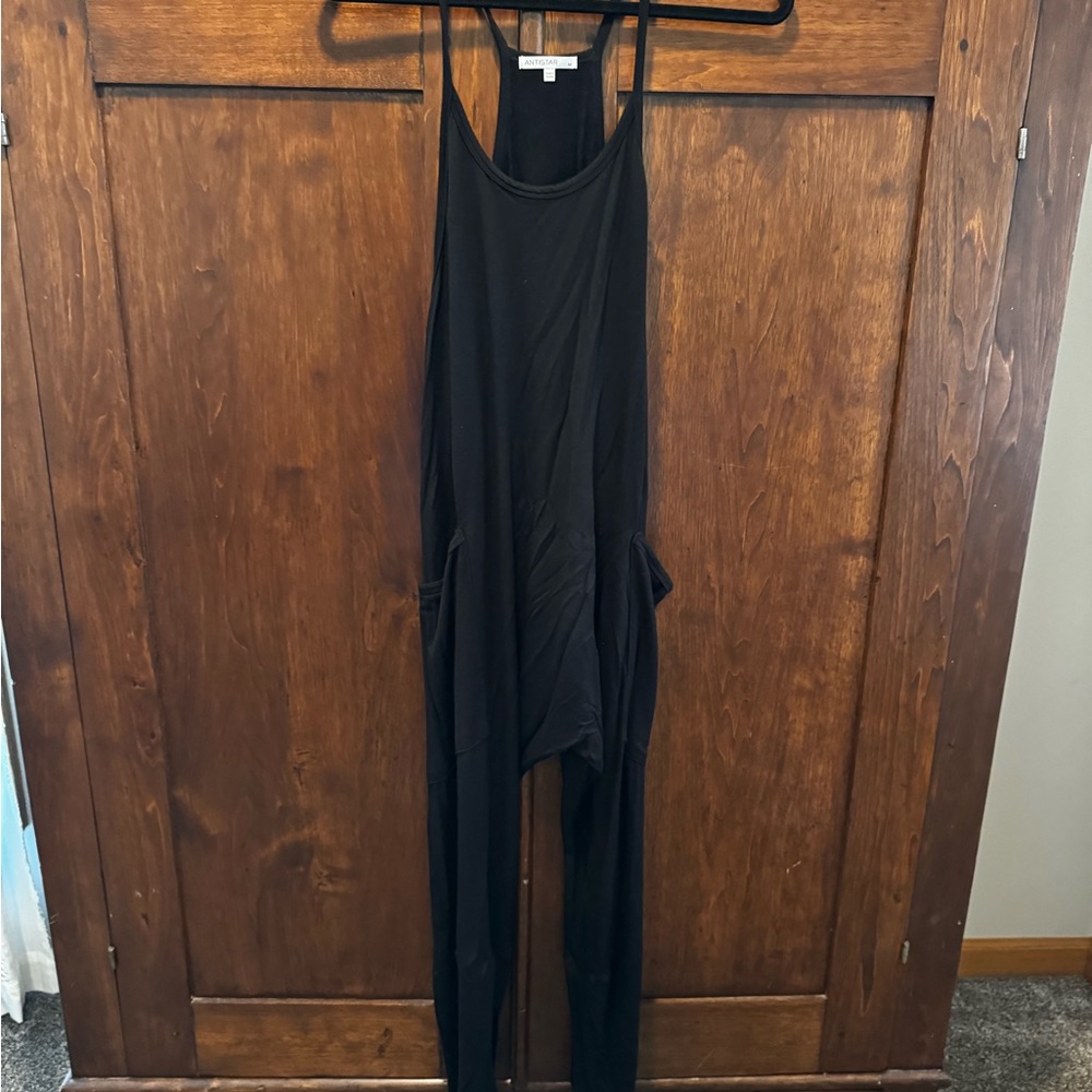 Black Sleeveless Jumpsuit with Pockets